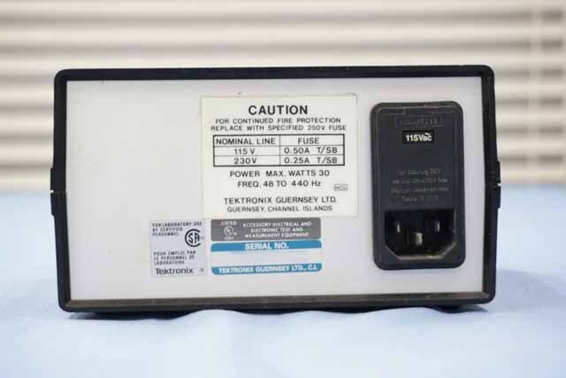 【中古品（保証あり）】テクトロニクス　プローブ用電源　1101A　(管理番号：UKK-03896) 1101A