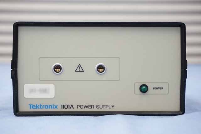 【中古品（保証あり）】テクトロニクス　プローブ用電源　1101A　(管理番号：UKK-05682) 1101A