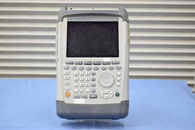 【中古品（保証あり）】ローデ・シュワルツ　ケーブル＆アンテナアナライザ　ZVH4　(管理番号：UKK-10370) ZVH4