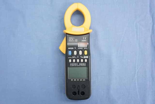 【中古品（保証あり）】日置電機　AC/DCクランプテスタ　3284　(管理番号：UKK-11678) 3284
