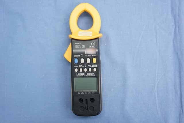【中古品（保証あり）】日置電機　AC/DCクランプテスタ　3284　(管理番号：UKK-11678) 3284