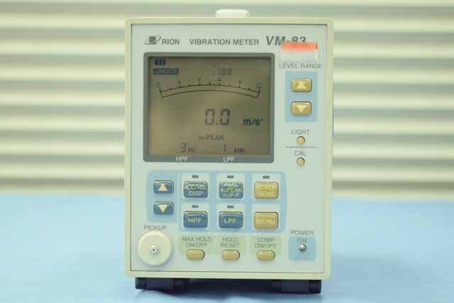 【中古品（保証あり）】リオン　振動計　VM-83　(PV-85付)　(管理番号：UKK-11873) VM-83