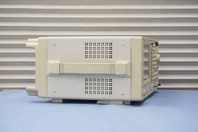 【中古品（保証あり）】アドバンテスト　スペクトラムアナライザ　R3132　(管理番号：UKK-12205) R3132