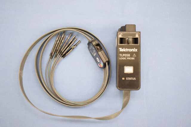 【中古品（保証あり）】テクトロニクス　Flex Channel ロジックプローブ　TLP058　(管理番号：UKK-12259) TLP058