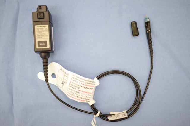 【中古品（保証あり）】テクトロニクス　差動プローブ　TDP3500　(管理番号：UKK-12261) TDP3500