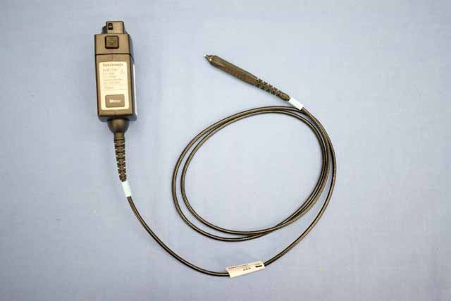 【中古品（保証あり）】テクトロニクス　アクティブプローブ　TAP2500　(管理番号：UKK-12262) TAP2500