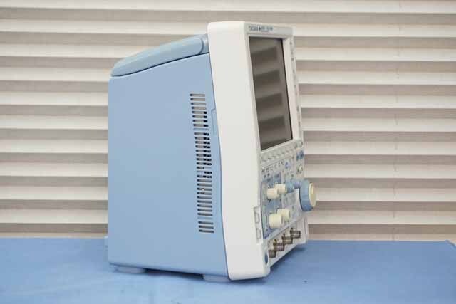 【中古品（保証あり）】横河計測　デジタルオシロスコープ　DLM2024 (710110)　(管理番号：UKK-12322) DLM2024(710110)