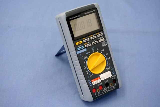 【中古品（保証あり）】横河計測　デジタルマルチメータ　TY720　(管理番号：UKK-12329） TY720