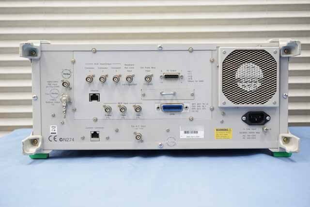【中古品（保証あり）】アンリツ　ベクトル信号発生器　MG3700A　(管理番号：UKK-12346) MG3700A