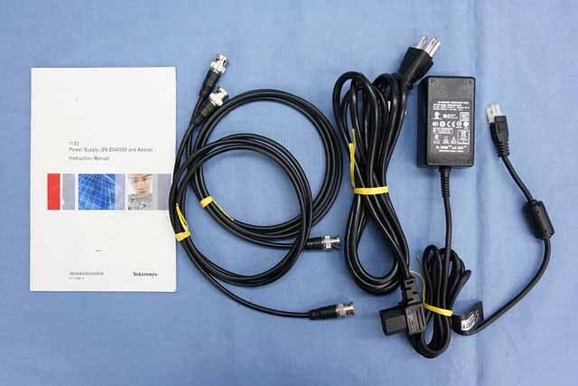 【中古品（保証あり）】テクトロニクス　プローブ用電源　1103　(管理番号：UKK-12355) 1103