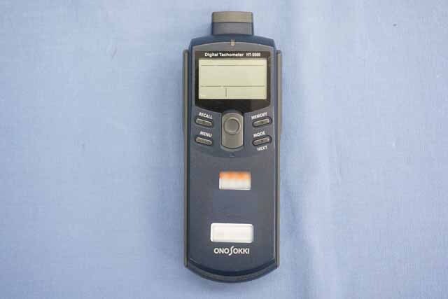 【中古品（保証あり）】小野測器　デジタルタコメータ(接触・非接触式)　HT-5500　(管理番号：UKK-12375) HT-5500