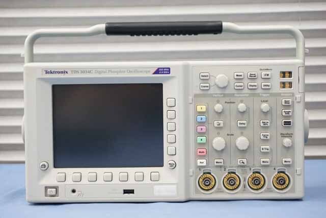 【中古品（保証あり）】テクトロニクス　デジタルオシロスコープ　TDS3034C　(管理番号：UKK-12456) TDS3034C