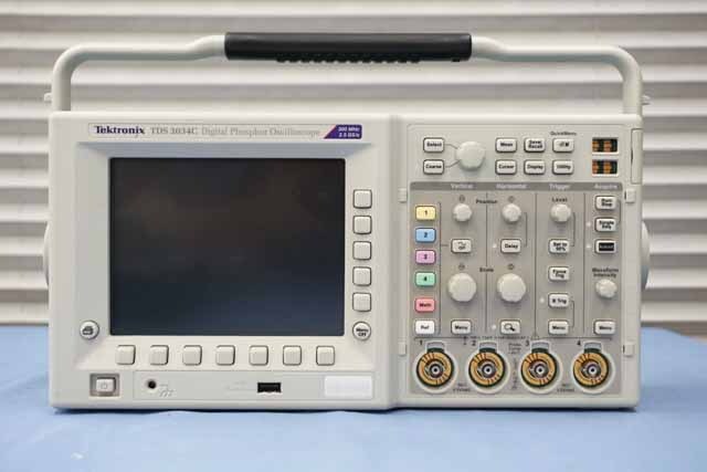 【中古品（保証あり）】テクトロニクス　デジタルオシロスコープ　TDS3034C　(管理番号：UKK-12457) TDS3034C