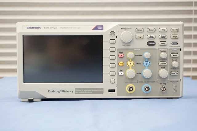 【中古品（保証あり）】テクトロニクス　デジタルオシロスコープ　TBS1072B　(管理番号：UKK-12553) TBS1072B